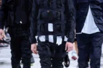Pull Comme Des Garcons The Perfect Blend of Luxury Fashion and Streetwear Style