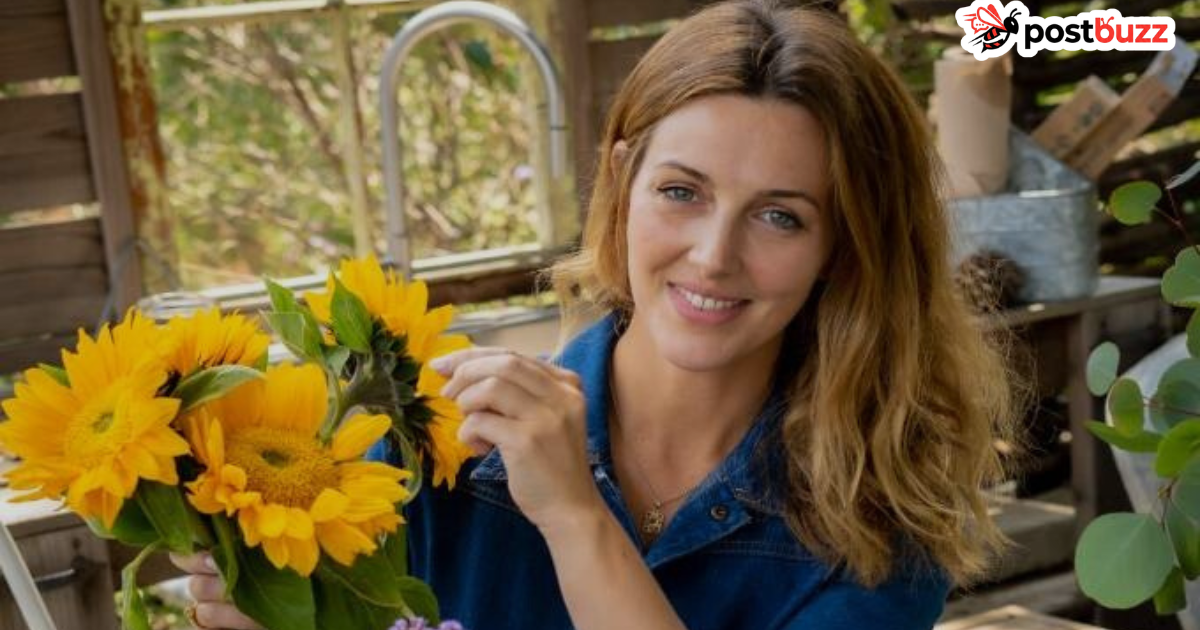 Laura Brand author and illustrator portrait