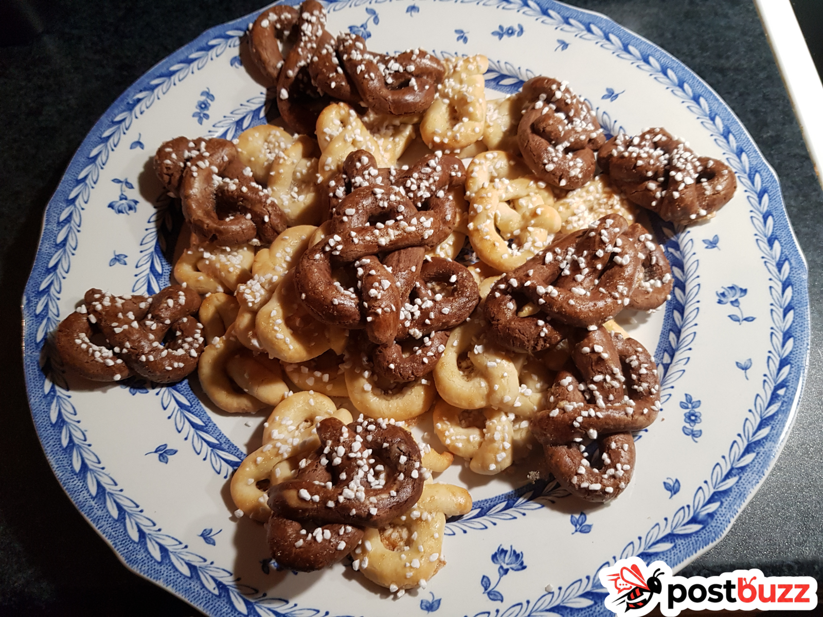 Best Pretzel with Cheese Dip Near Me: Top UK Spots and an Easy Homemade Recipe