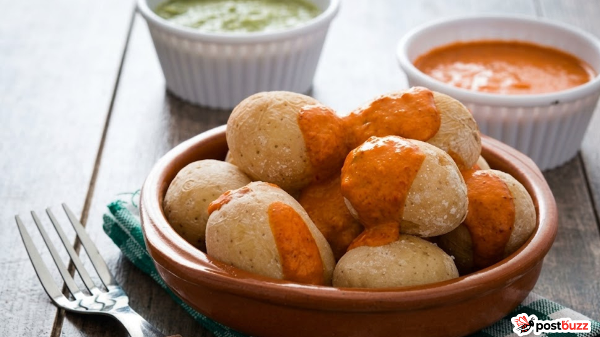 Delicious Canarian-style wrinkled potatoes served with traditional spicy mojo picón and green mojo sauce.